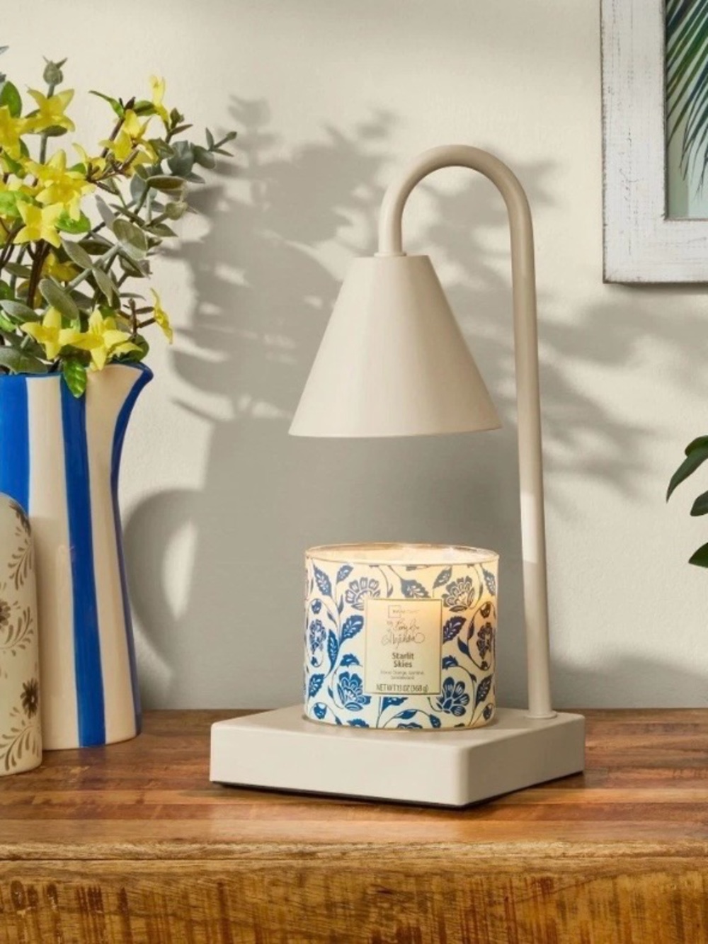 White Curved-Neck candle or wax melts lamp. New without original box